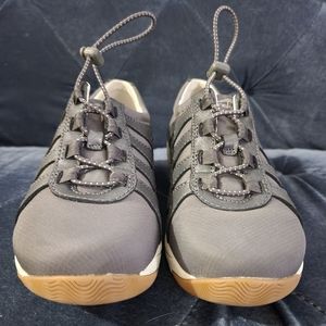 Dansko Honor Sneakers Women's Size 6  Gray  Bungee Leather